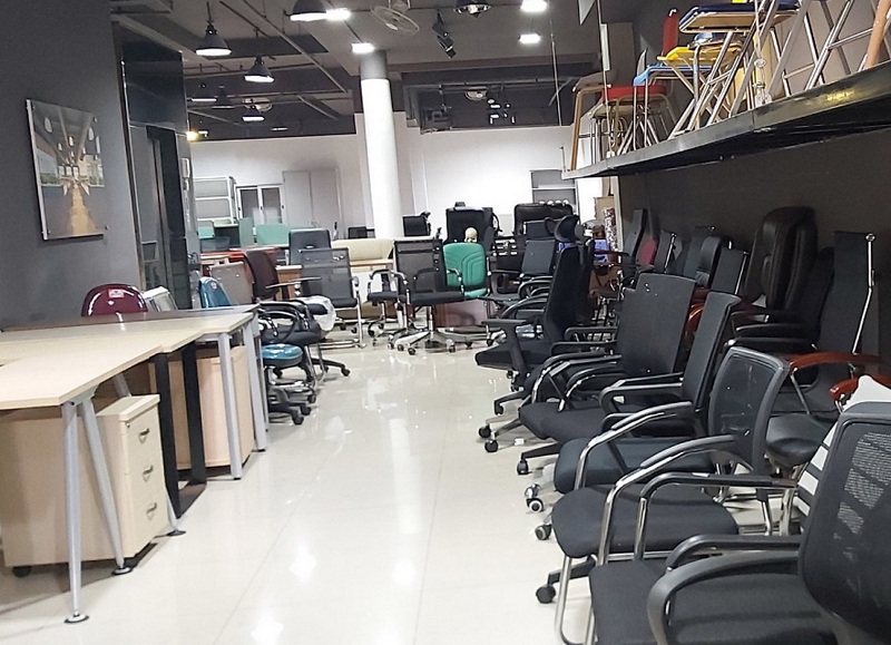 Thu mua bàn ghế văn phòng giá cao, thanh lý bàn ghế cũ Hà Nội