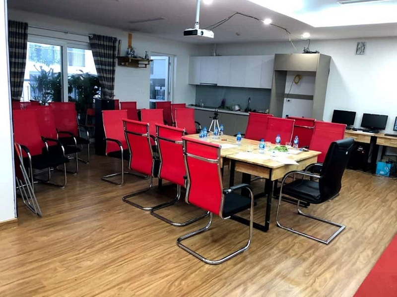 thu-mua-ban-ghe-van-phong