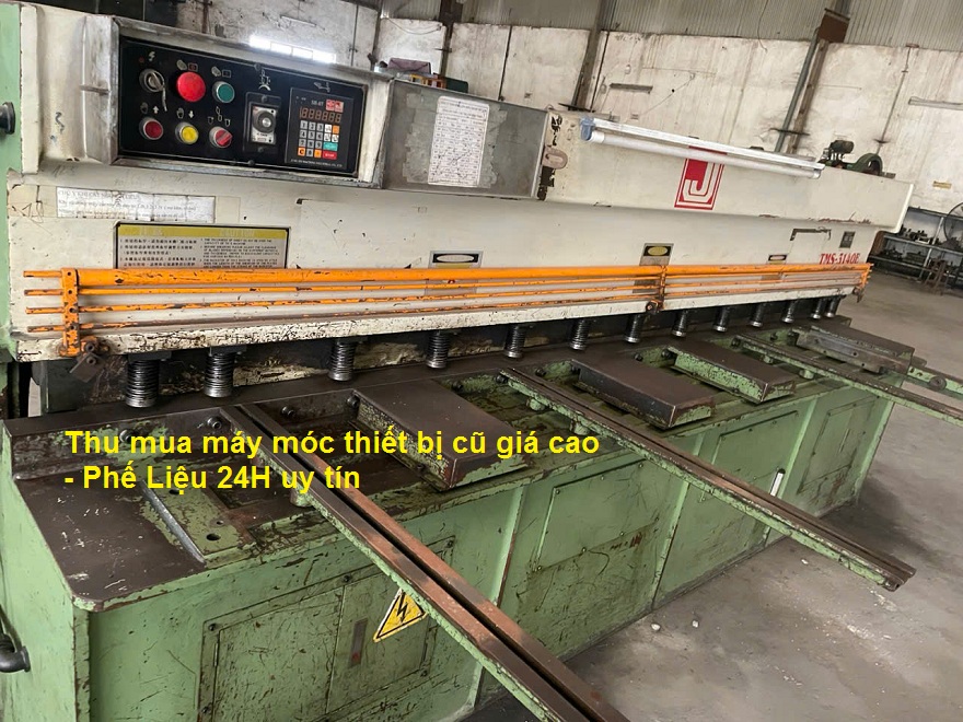 thu-mua-may-moc-cong-trinh-cu