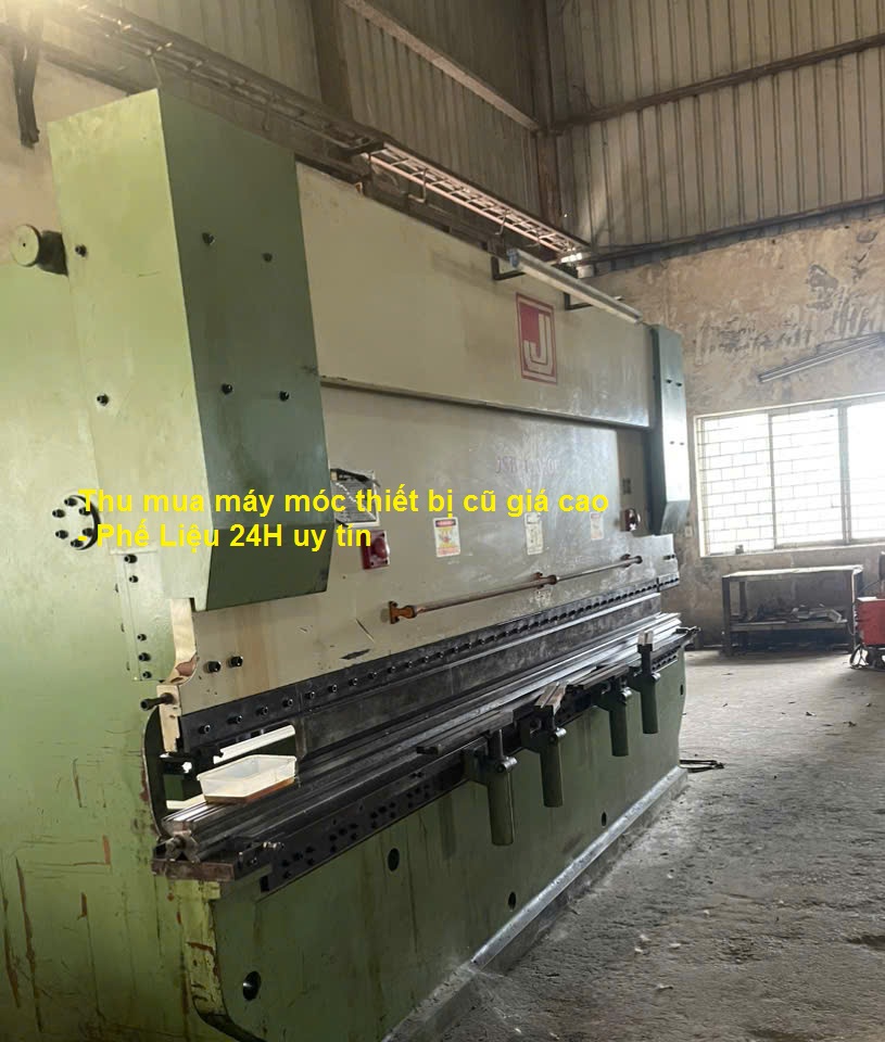 thu-mua-may-moc-cong-trinh-cu2